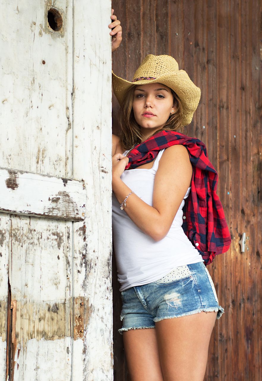 Bieri_Christian_ Country-Girl.jpg