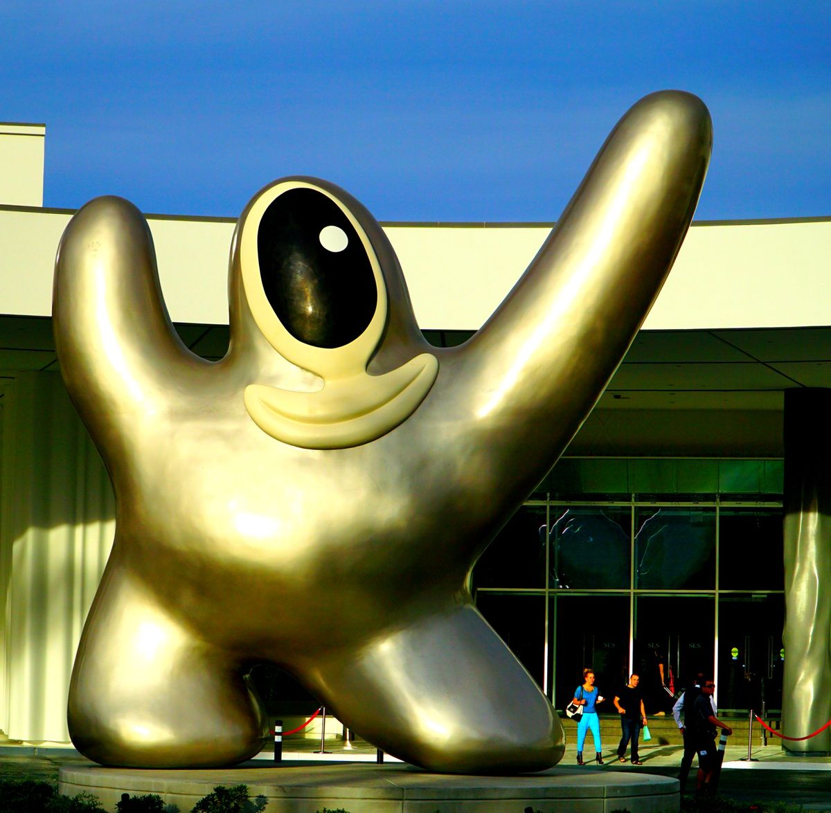 Ist das schon Kunst oder kann das noch weg? Oder doch lieber Projekt 52??? Skulptur vor nem Hotel am Strip in Vegas.