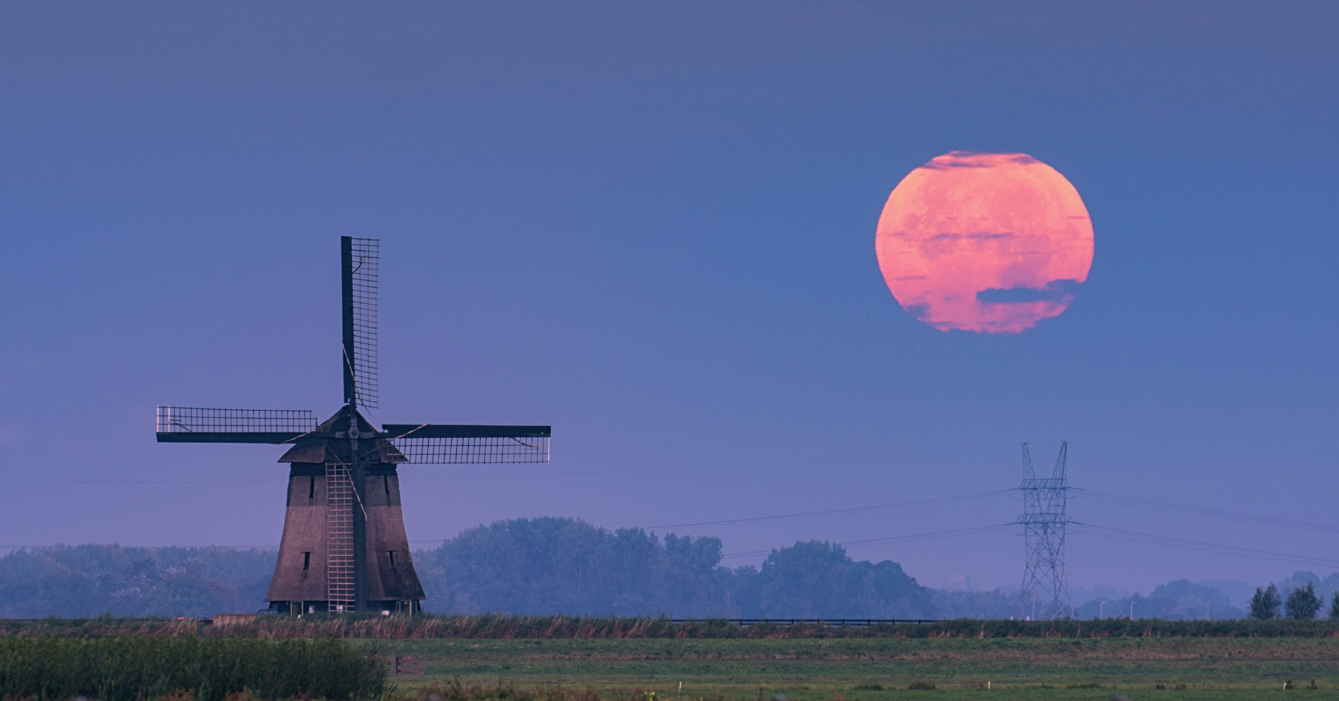 Dutch Supermoon