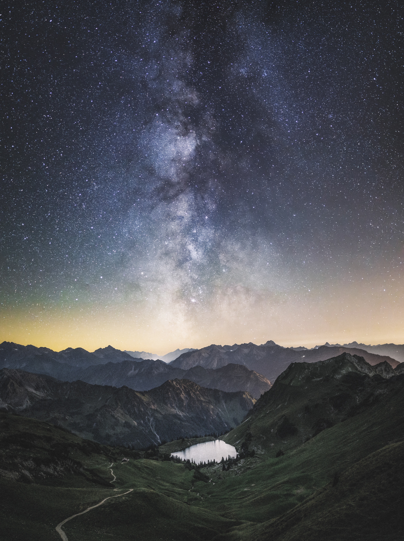 2016_021_k.jpg 2016_021_k.jpg